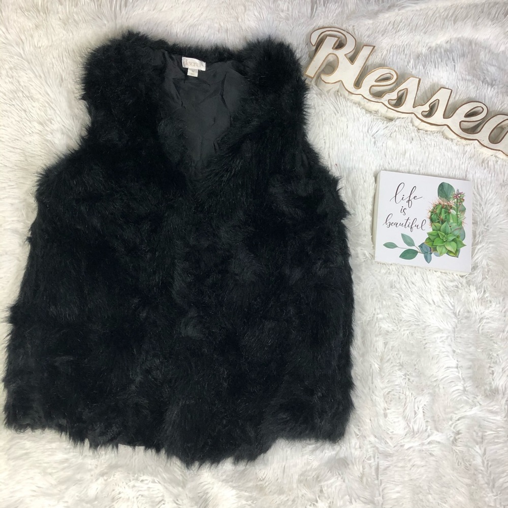 Decree Feaux vest size Mediun Black color